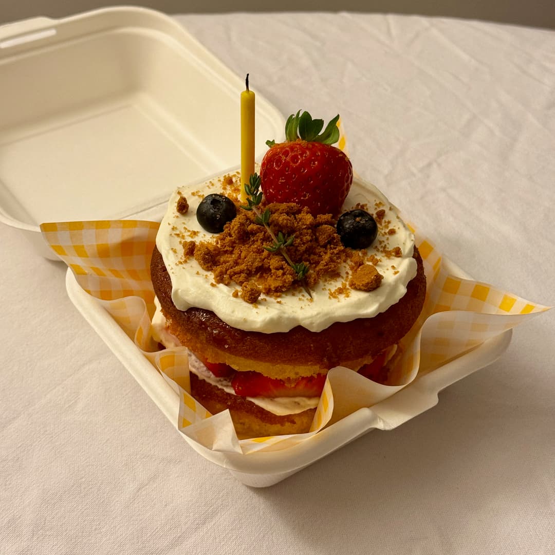 Mini Victoria Cake